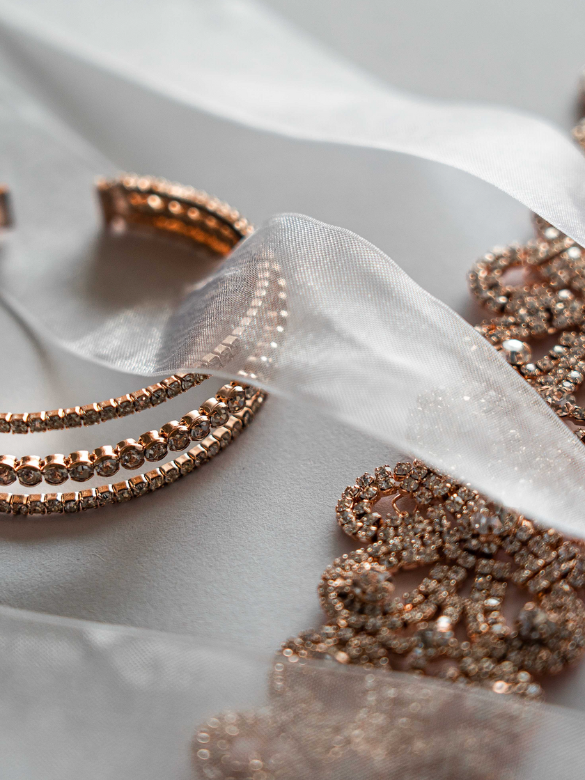 3 Wedding Accessory Trends to Watch Out For in 2023 Nova by Enaura